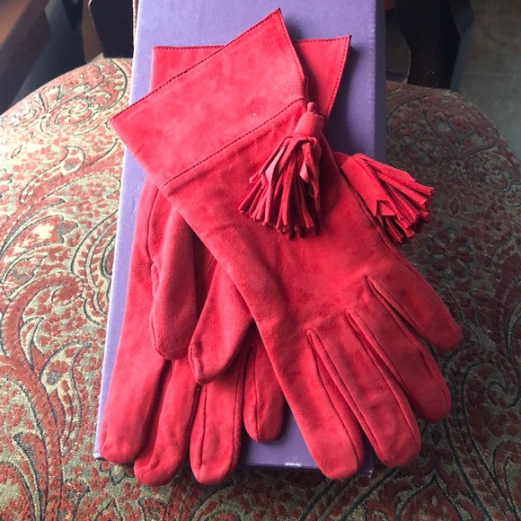 Vintage Paloma Picasso Red Suede Gloves Tassles! - Picture 2 of 8